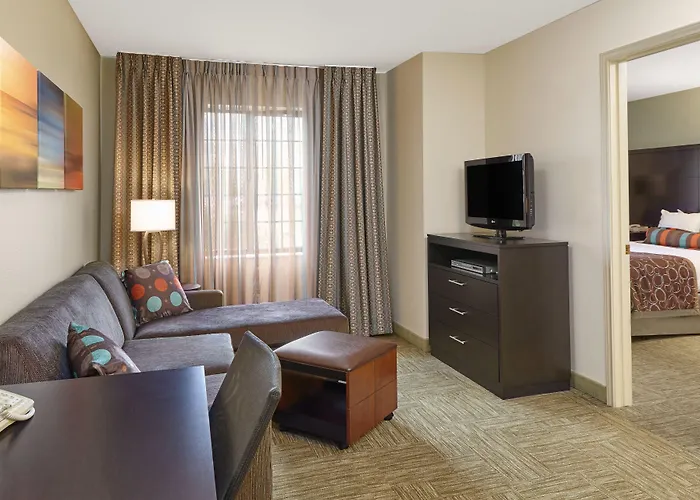Staybridge By Ihg Hotel Glenview