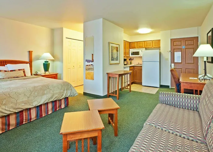 Staybridge By Ihg Hotel 3*
